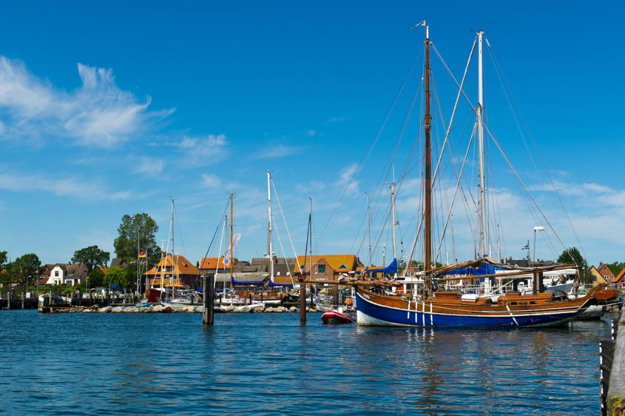 Hausboot Hilja Hotel Schleswig Exterior photo